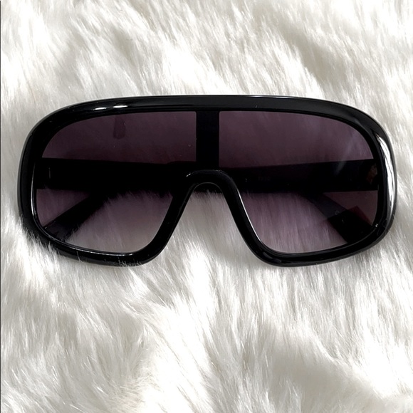2 for $22 mix Sunglasses - Picture 2 of 5